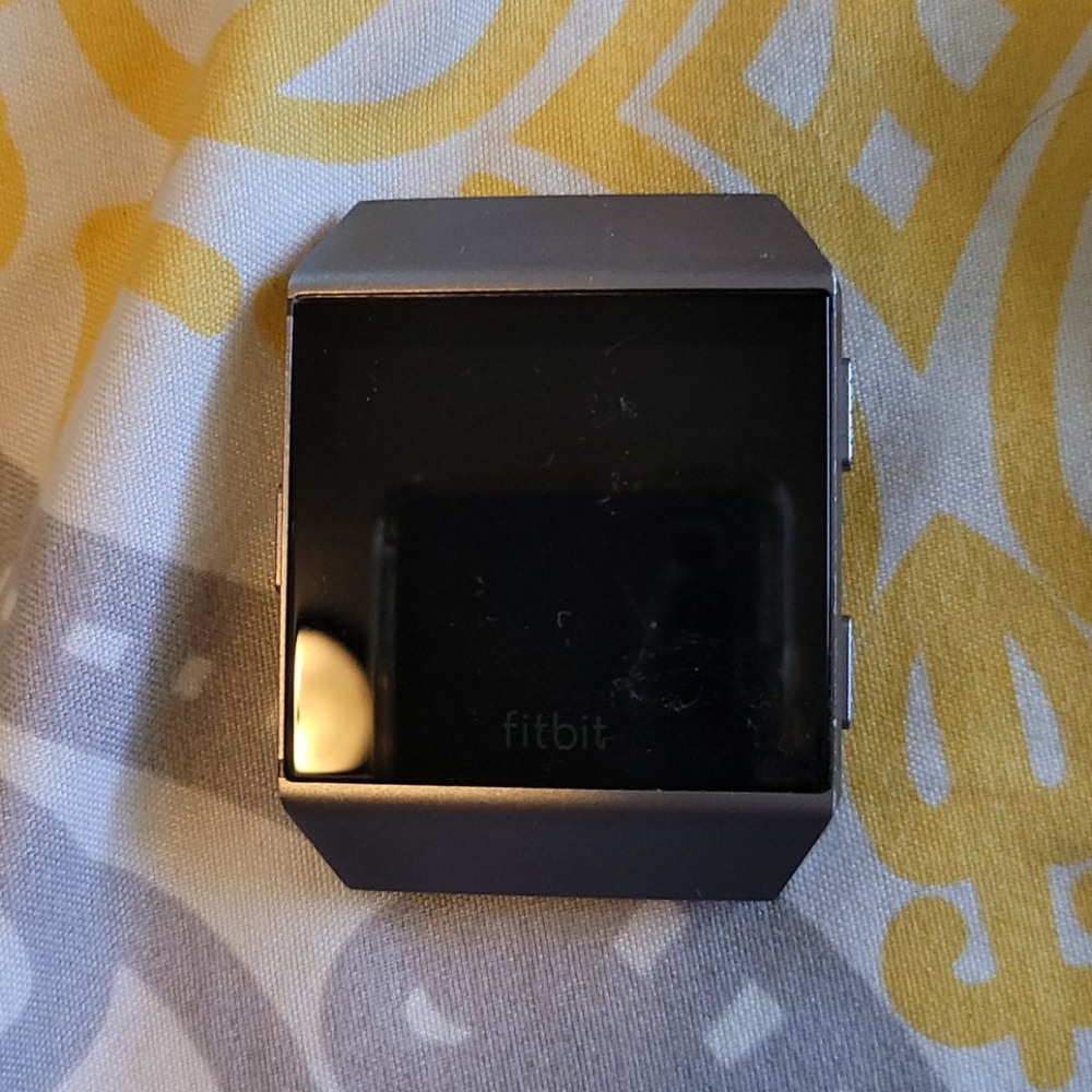 Fitbit ionic without band